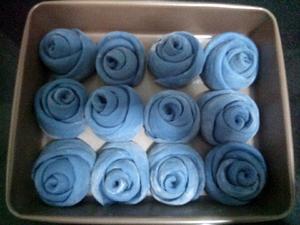 蓝色妖姬玫瑰花餐包的做法 步骤14