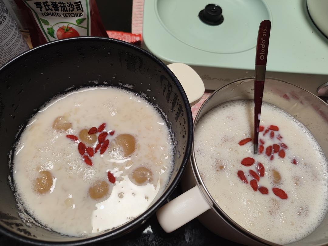 银耳炖出胶的独家方法😁配上无敌好吃滋润的银耳牛奶羹