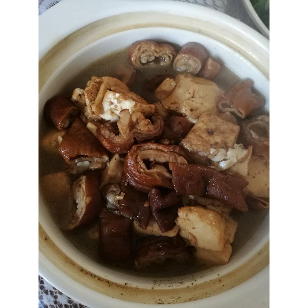 肥肠炖豆腐