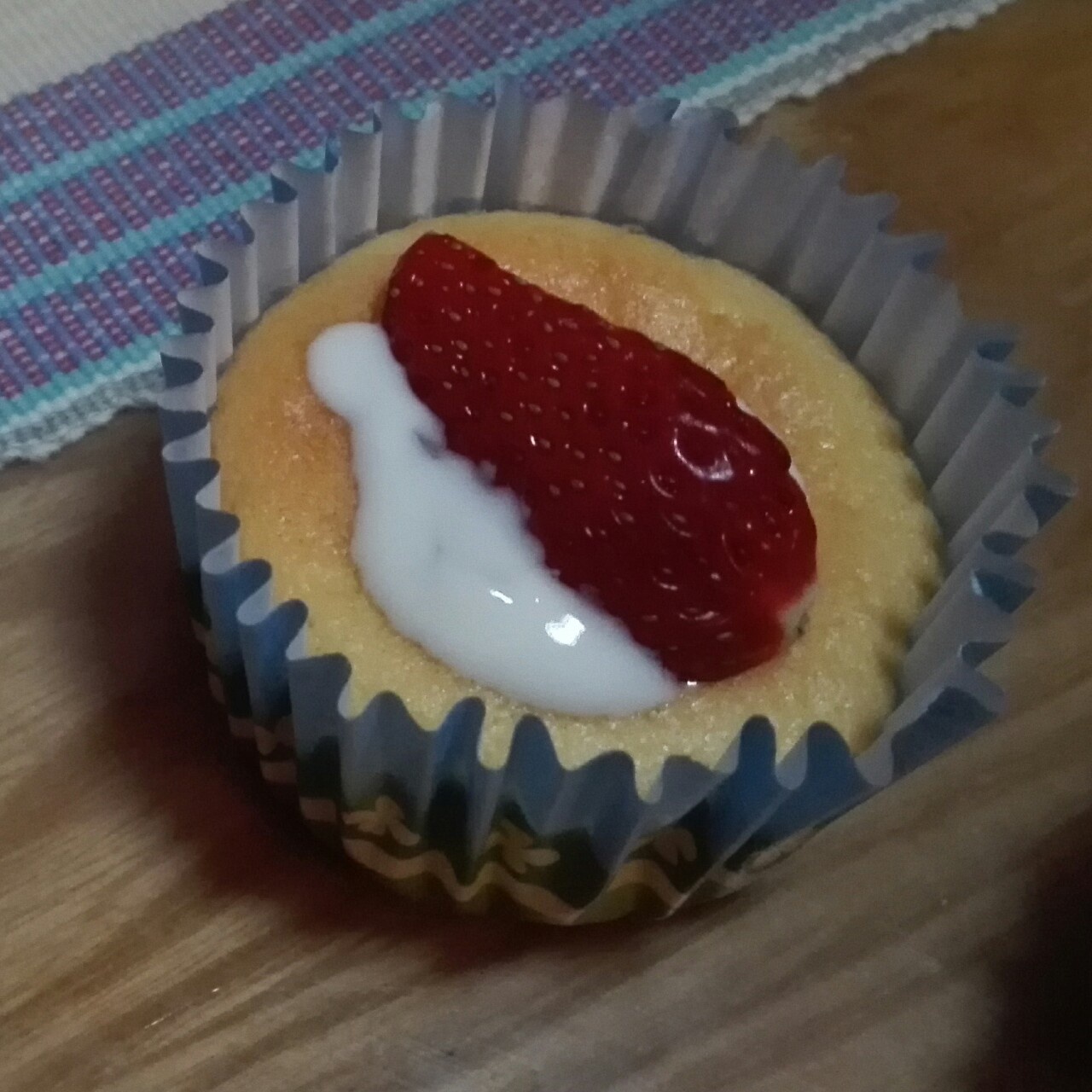 戚风杯子蛋糕^_^不开裂不回缩喔～