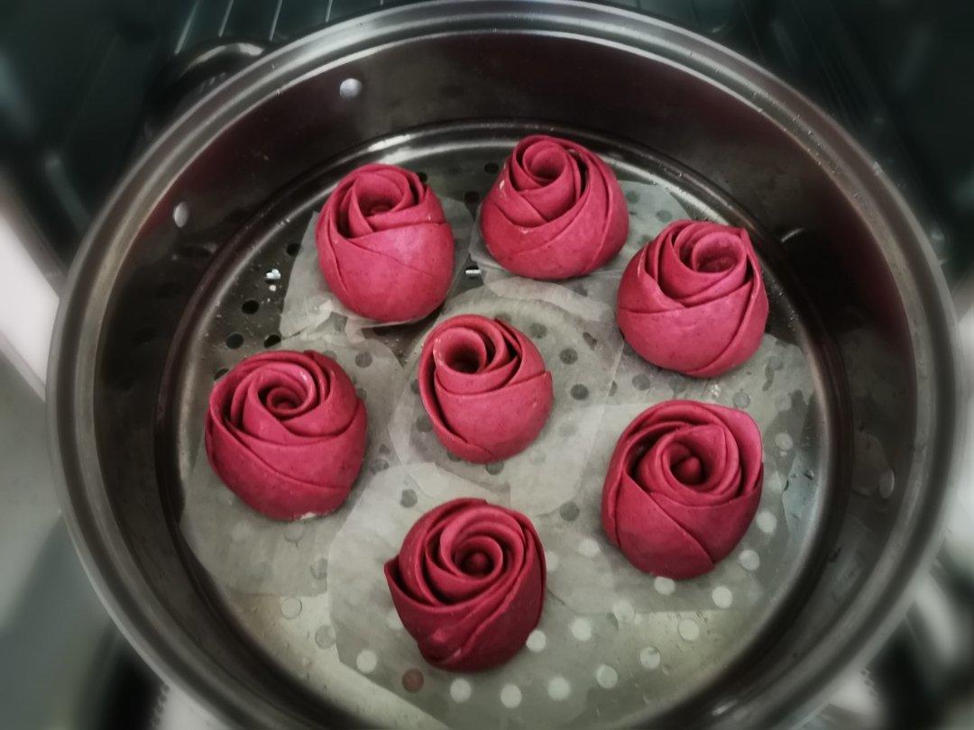 宝宝辅食：红心火龙果玫瑰花馒头