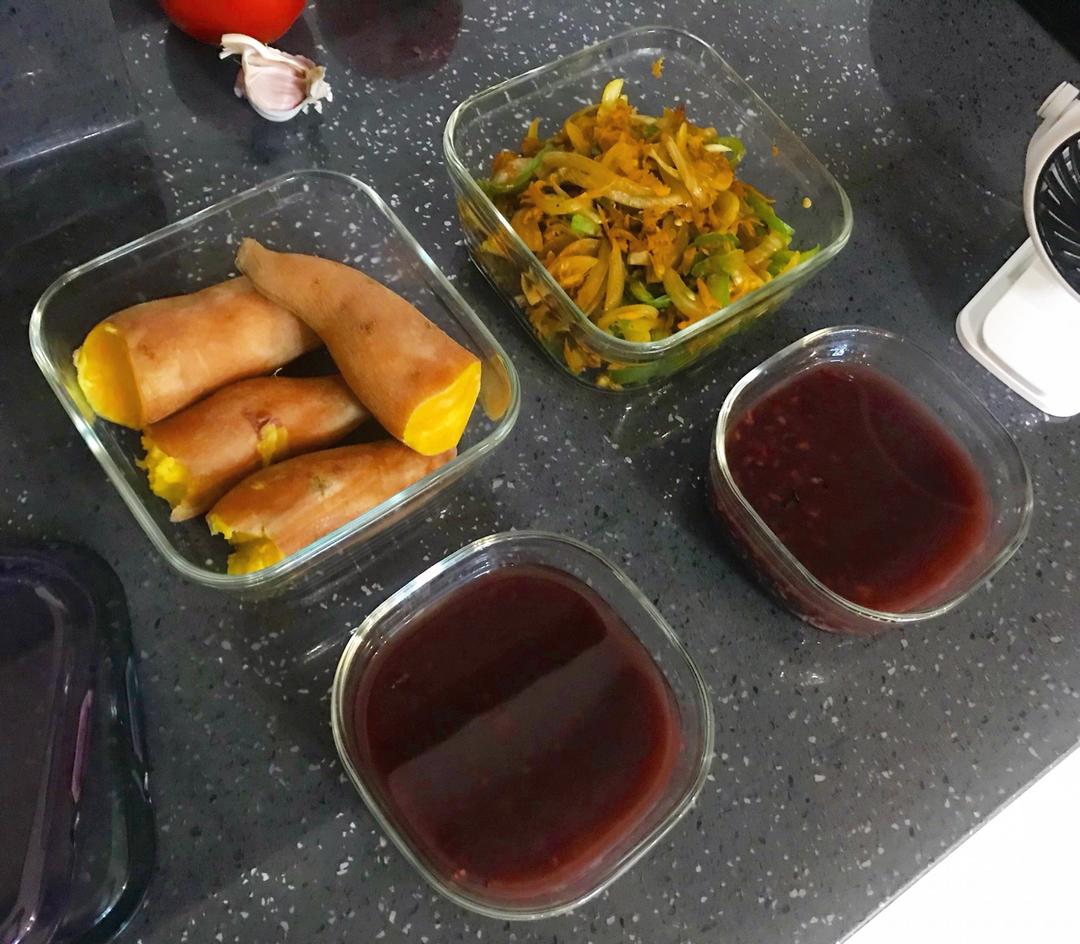 朴素的胡萝卜炒洋葱