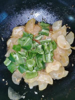 大辣椒炒土豆片的做法 步骤6