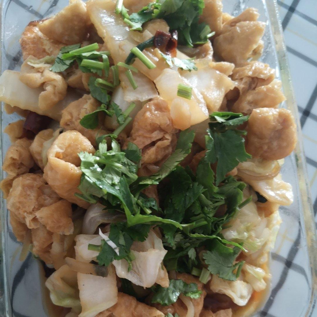 好吃到连汤汁都不剩的白菜焖豆泡，给肉都不换