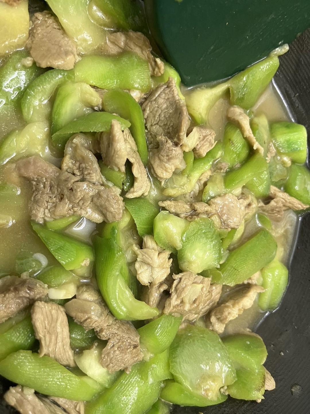 家常丝瓜炒肉