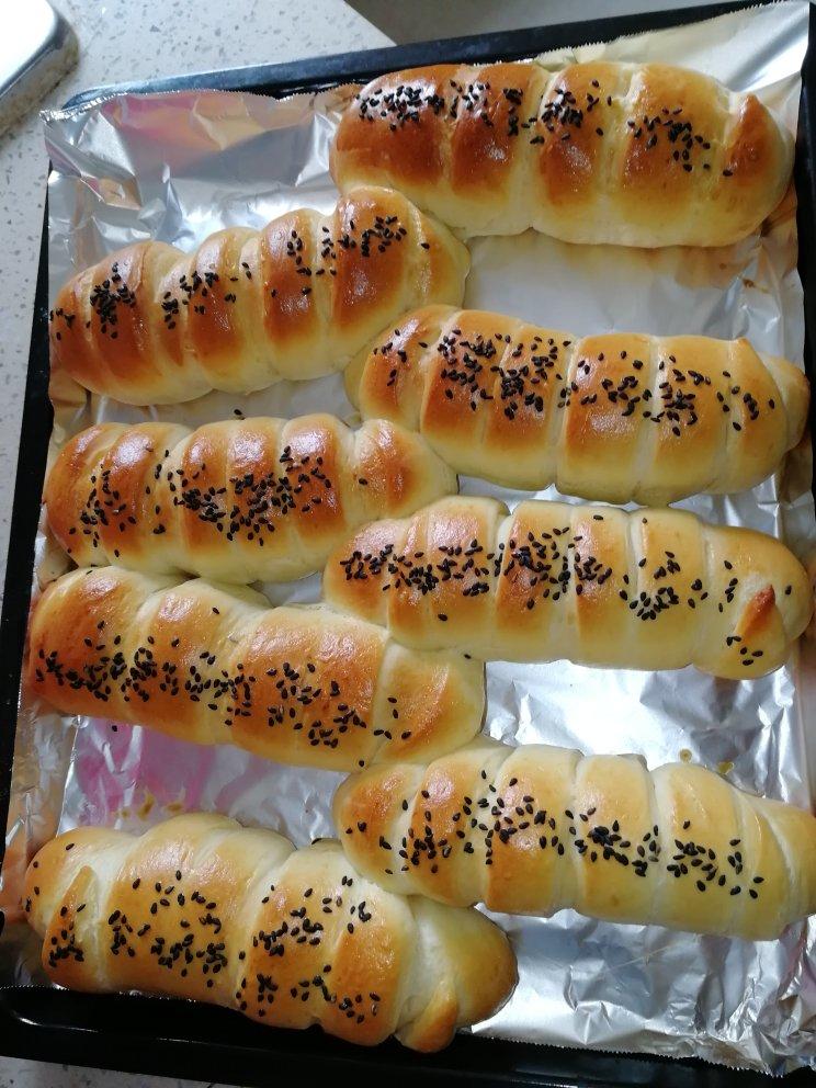 毛毛虫肉松面包