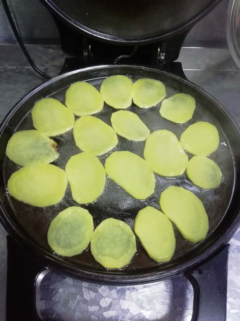 平底锅版烤土豆的做法 步骤2