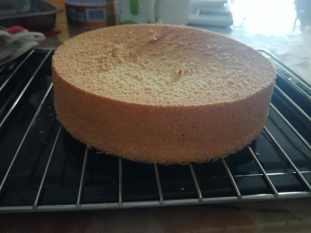 烤箱做蛋糕（戚风蛋糕的做法）