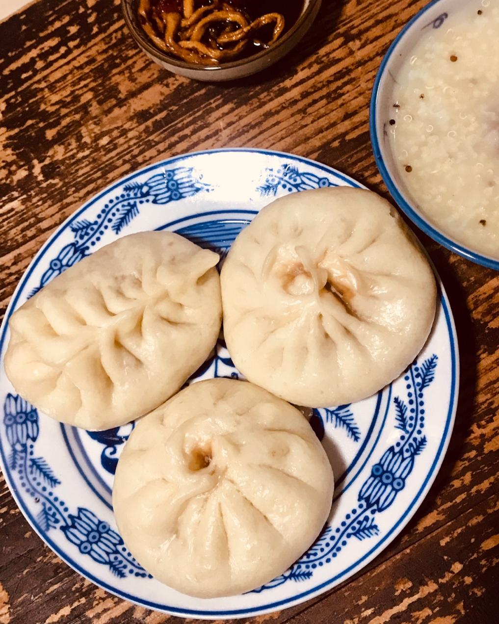 超级好吃的茴香包子