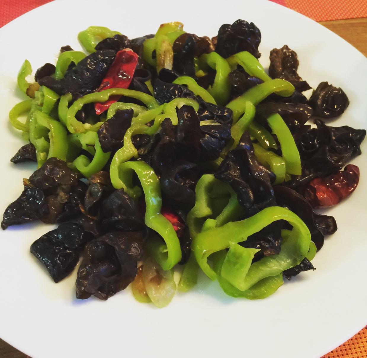 空大厨做的尖椒炒木耳