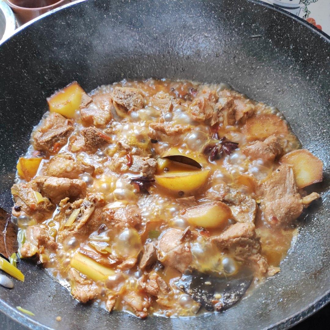 土豆炖排骨