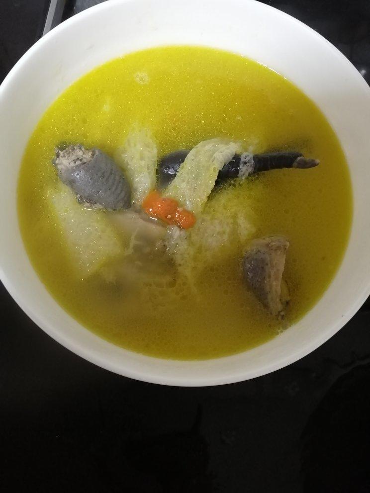 竹荪鸡汤