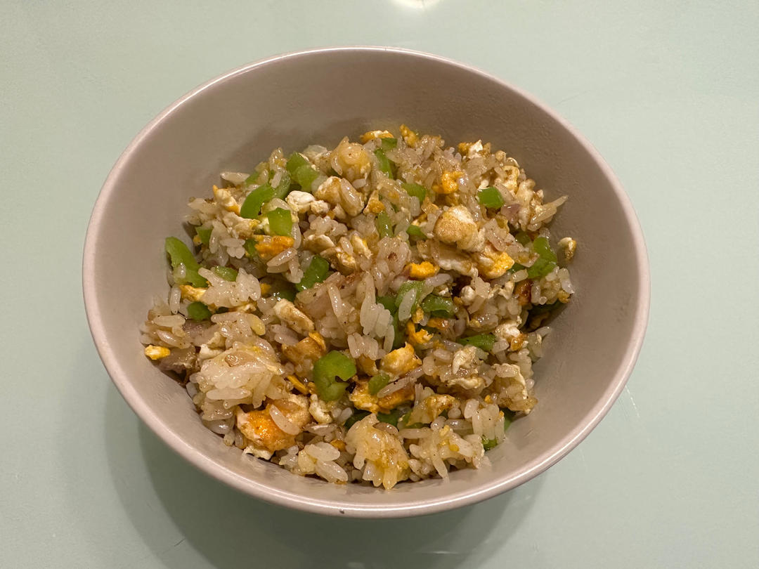 青椒鸡蛋炒饭