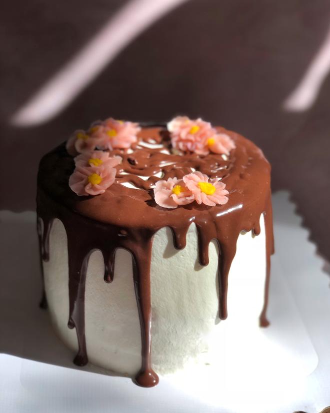 巧克力淋面（图案）雏菊蛋糕（六寸加高）的做法