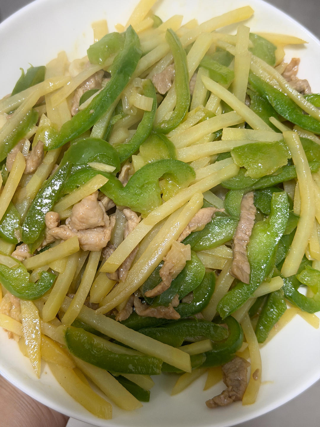 家常菜--猪肉丝炒青椒丝土豆丝