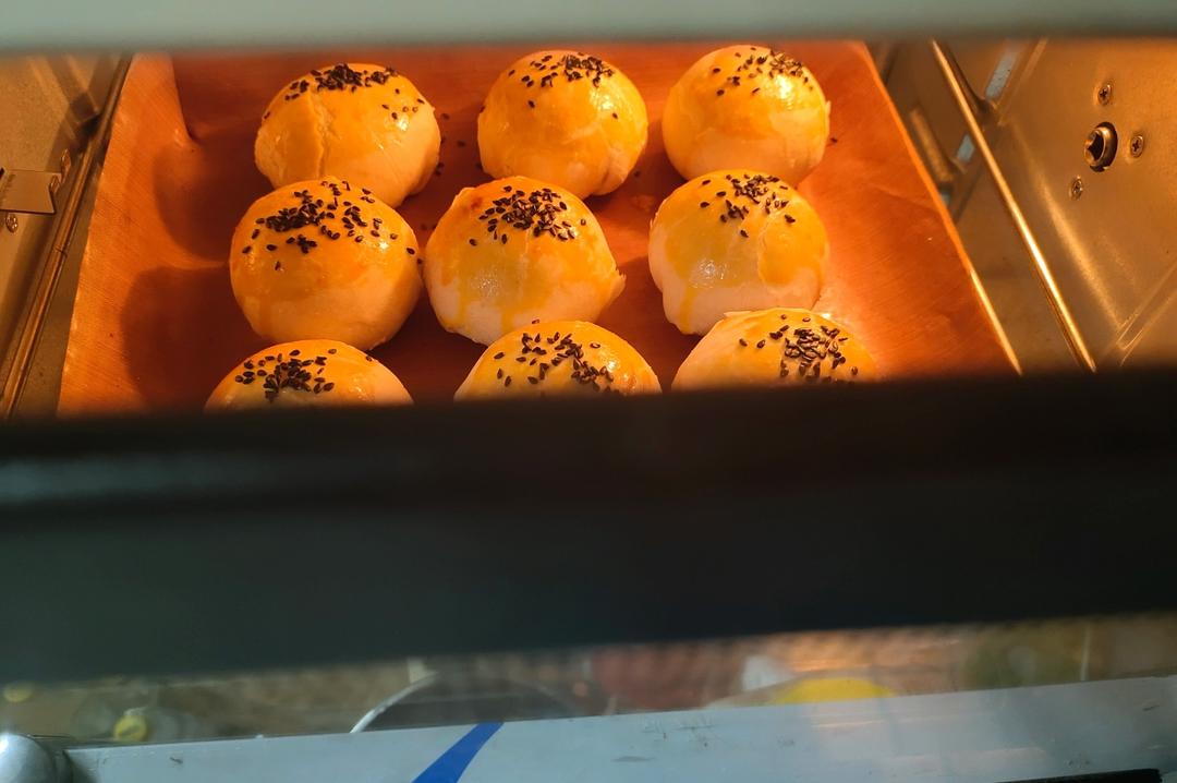 超简单 免揉 酥掉渣的蛋黄酥(超详细附全程视频)不破酥『万能酥皮』