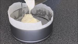 自制彩虹冰激淋蛋糕-简单好吃的做法 步骤5