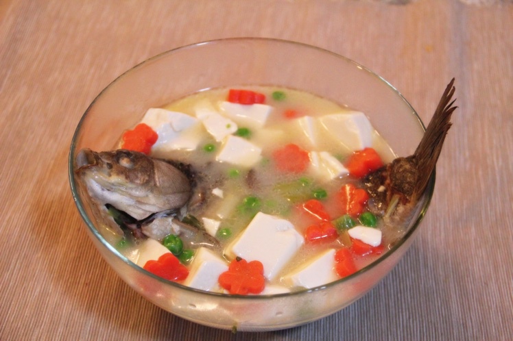 鲫鱼豆腐汤