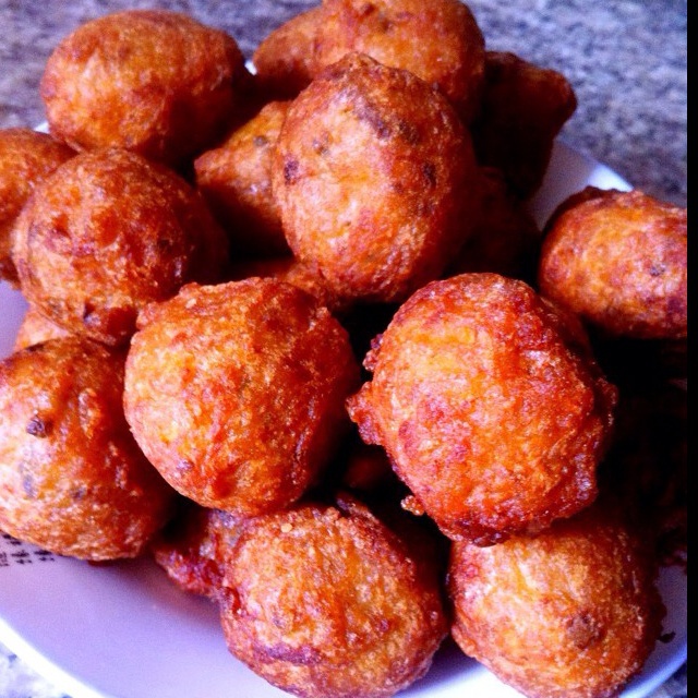 炸猪肉丸子