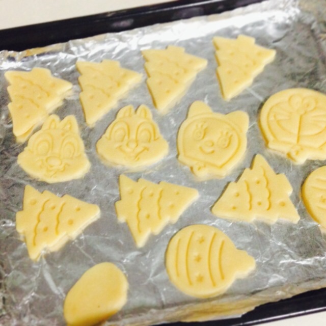 超简单！好吃又平整的糖霜饼干底的做法（附贴心小提示哦）