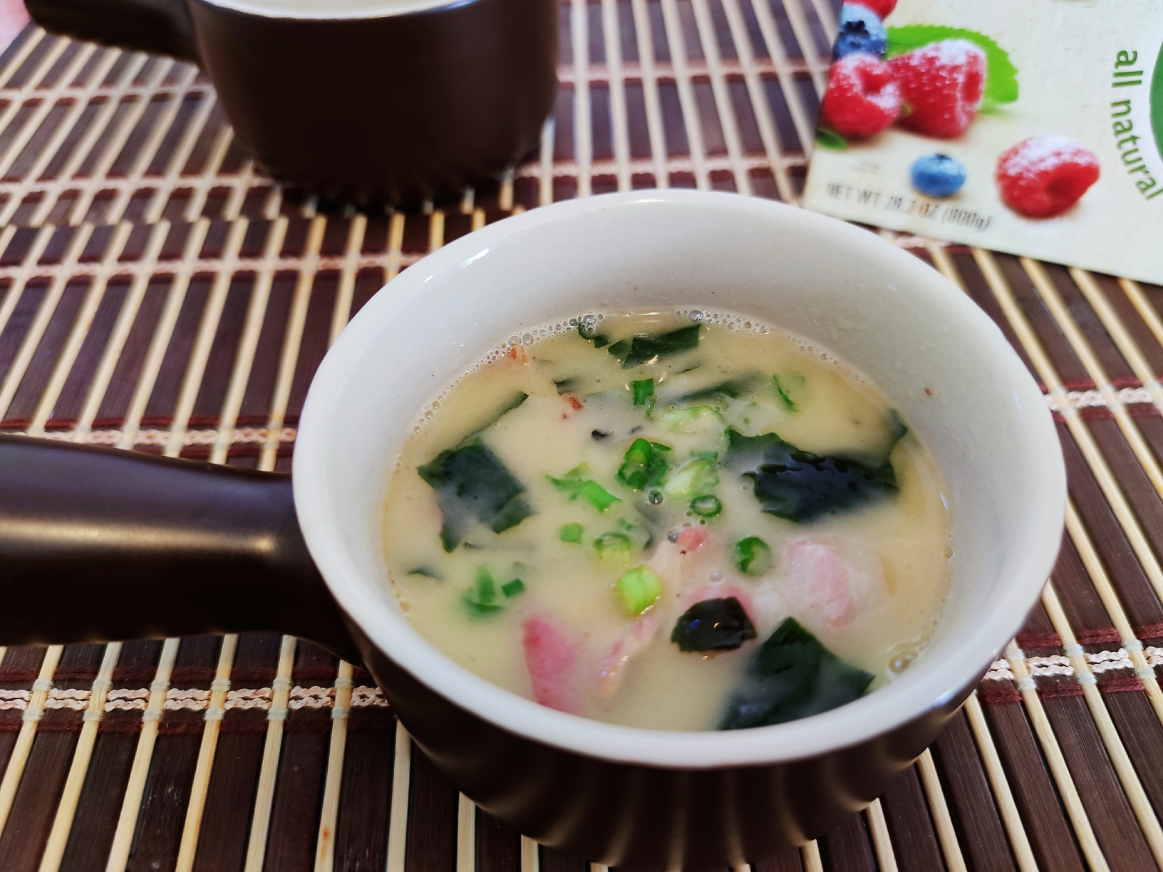 [生酮]培根海带汤，这是一个极好喝的傻瓜汤谱的做法