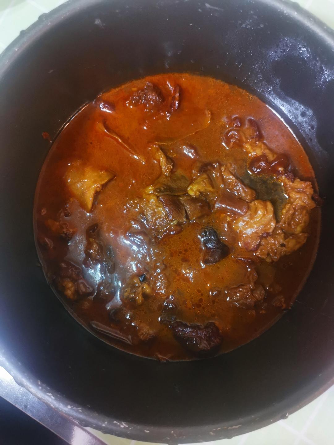 完胜刘一锅的 筋头巴脑炖土豆胡萝卜