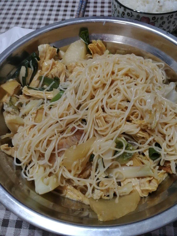 腐竹粉丝煲