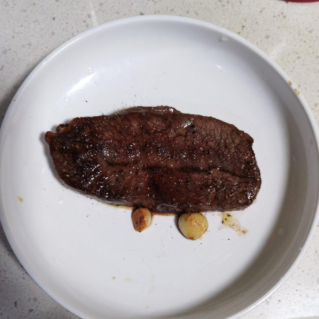 超多汁的先烤后煎厚牛排