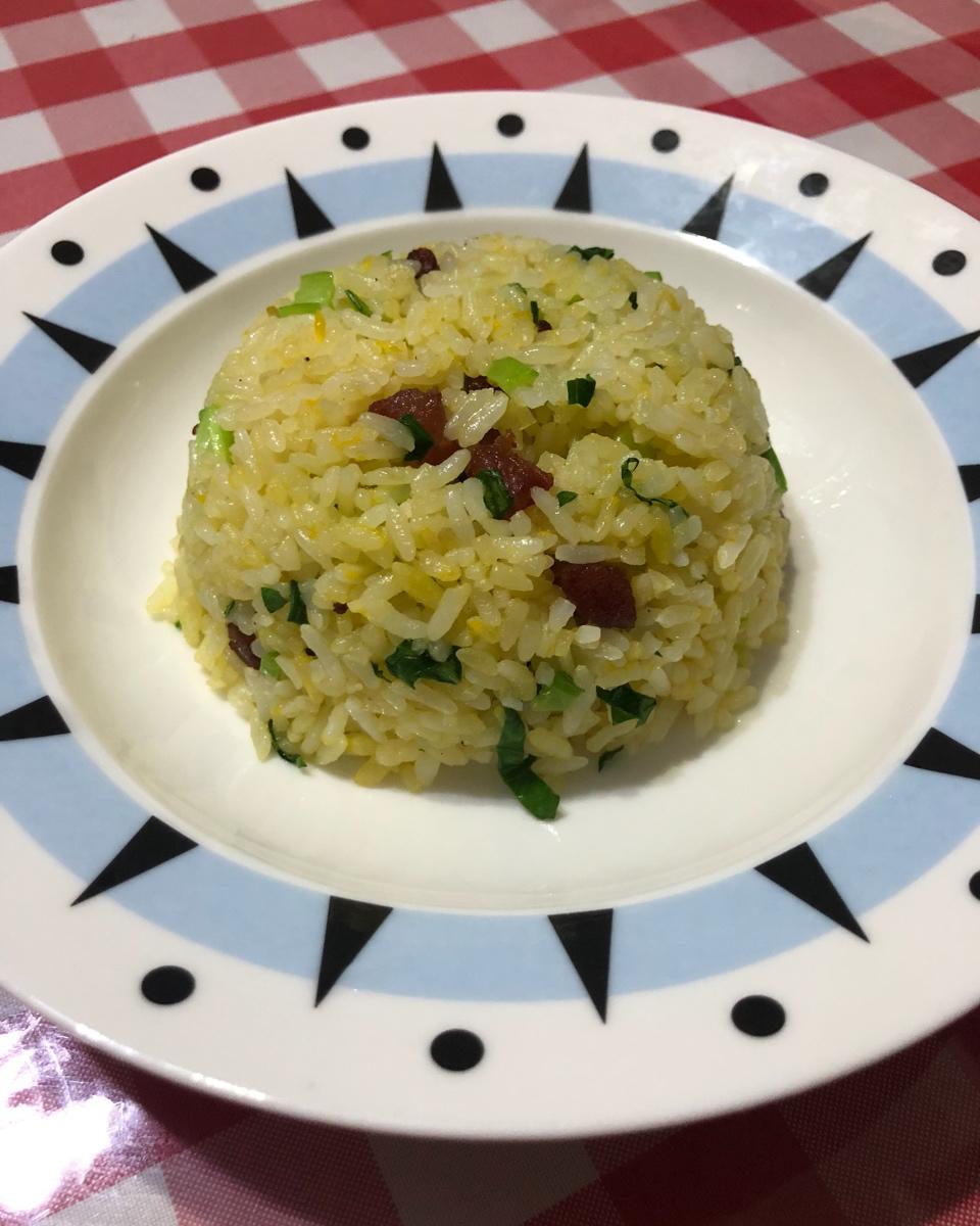 腊肠黄金炒饭