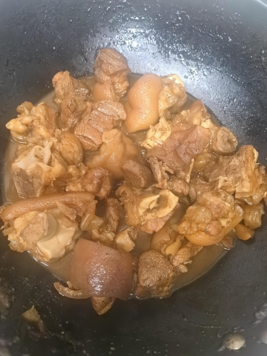 红烧猪蹄，软糯 Q弹，室友三碗饭