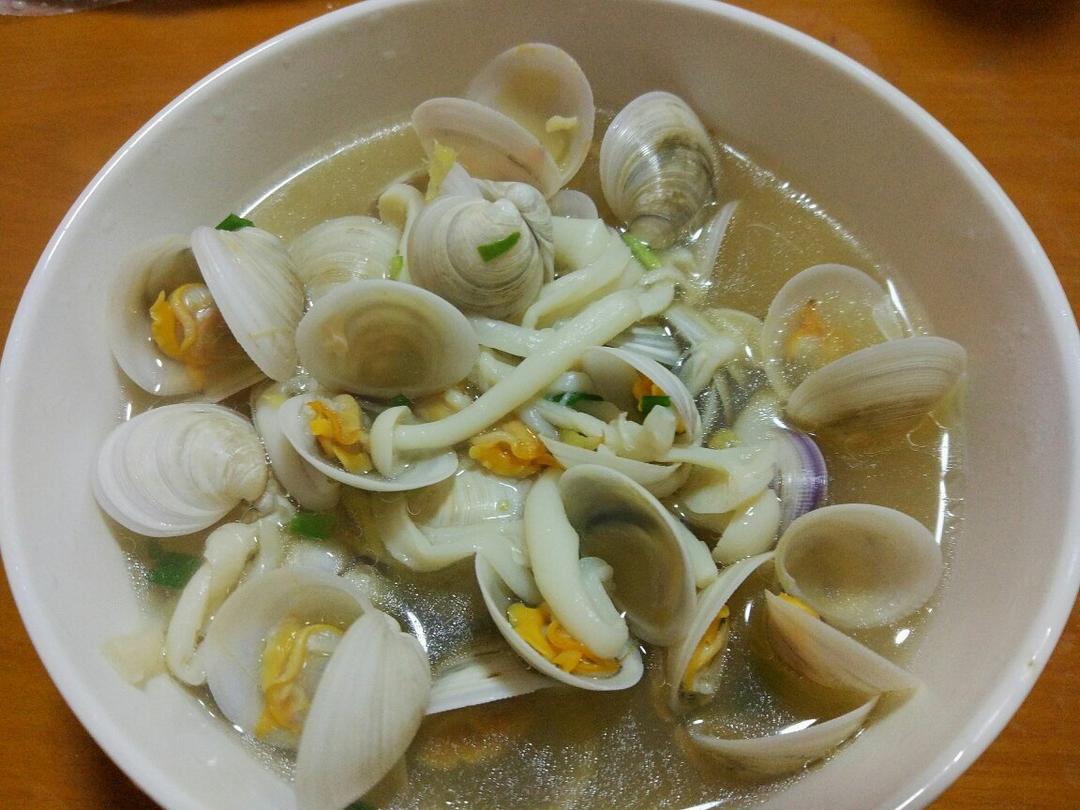蛤蜊菌菇汤