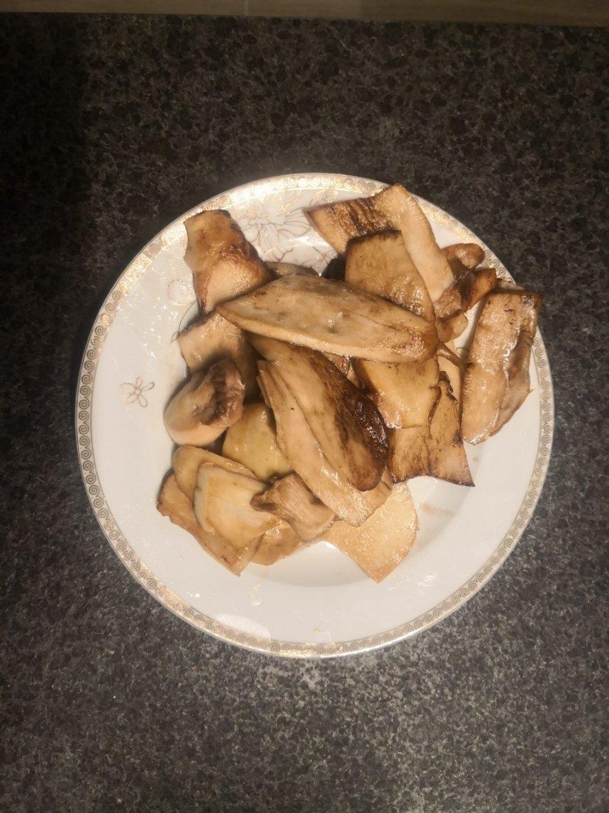 黄油煎松茸
