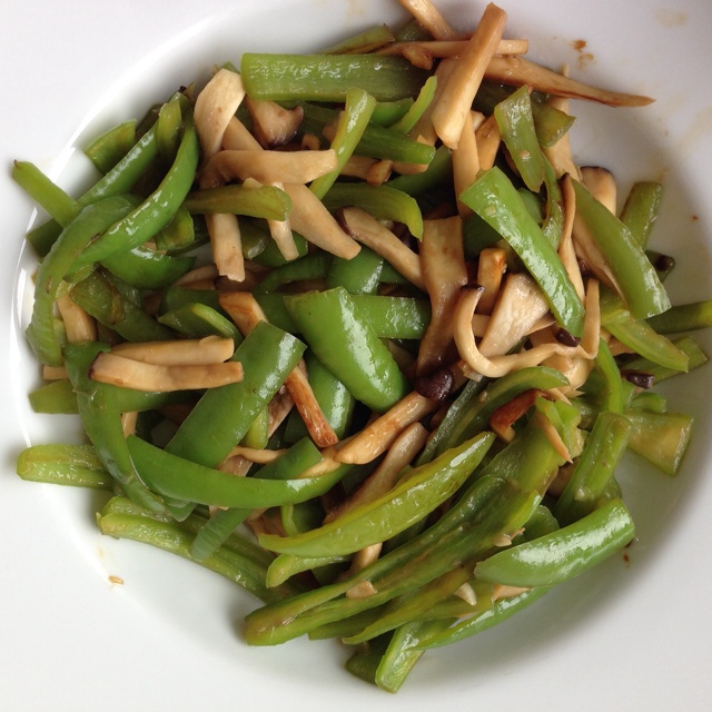 青椒素炒杏鲍菇