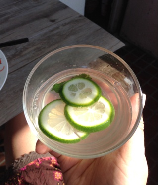 黄瓜柠檬水