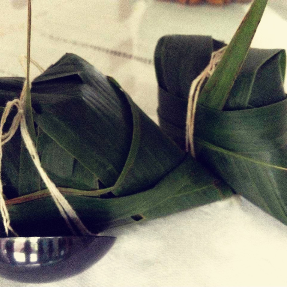 结实紧致的传统小脚粽------步步生莲