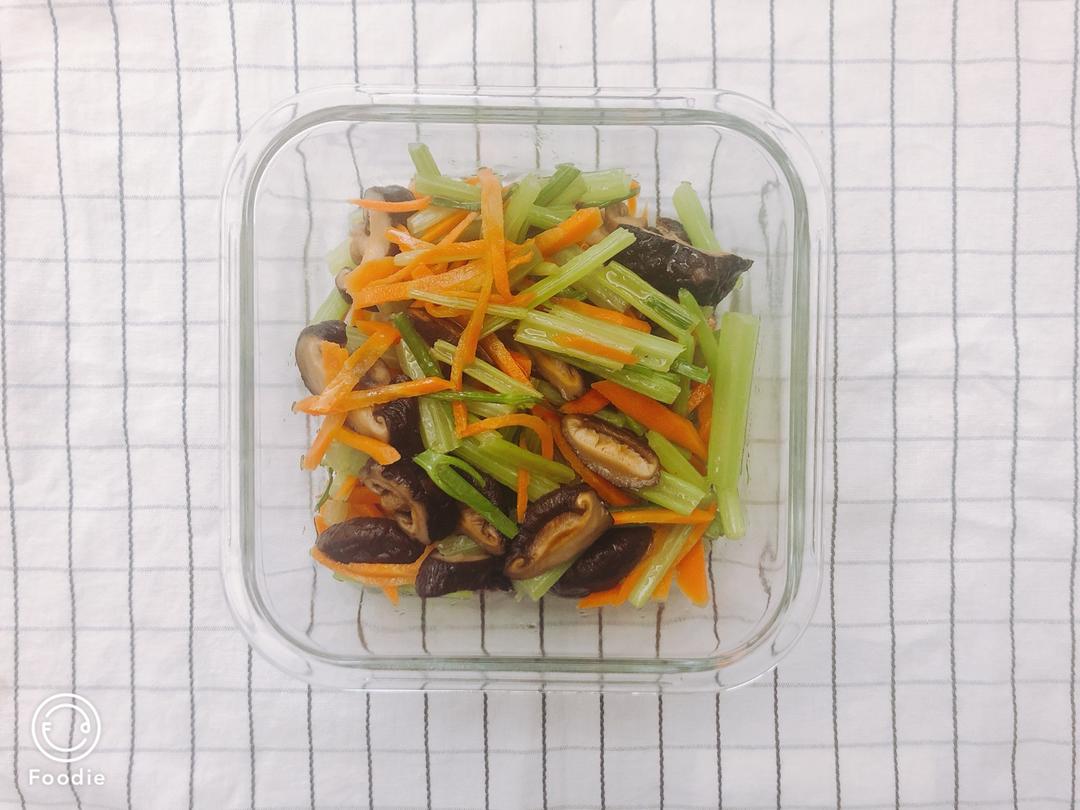 素炒香菇西芹