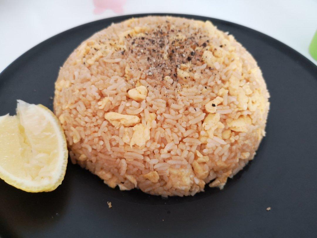 酱油蛋炒饭