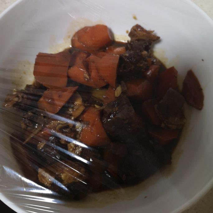 红焖羊肉炖胡萝卜