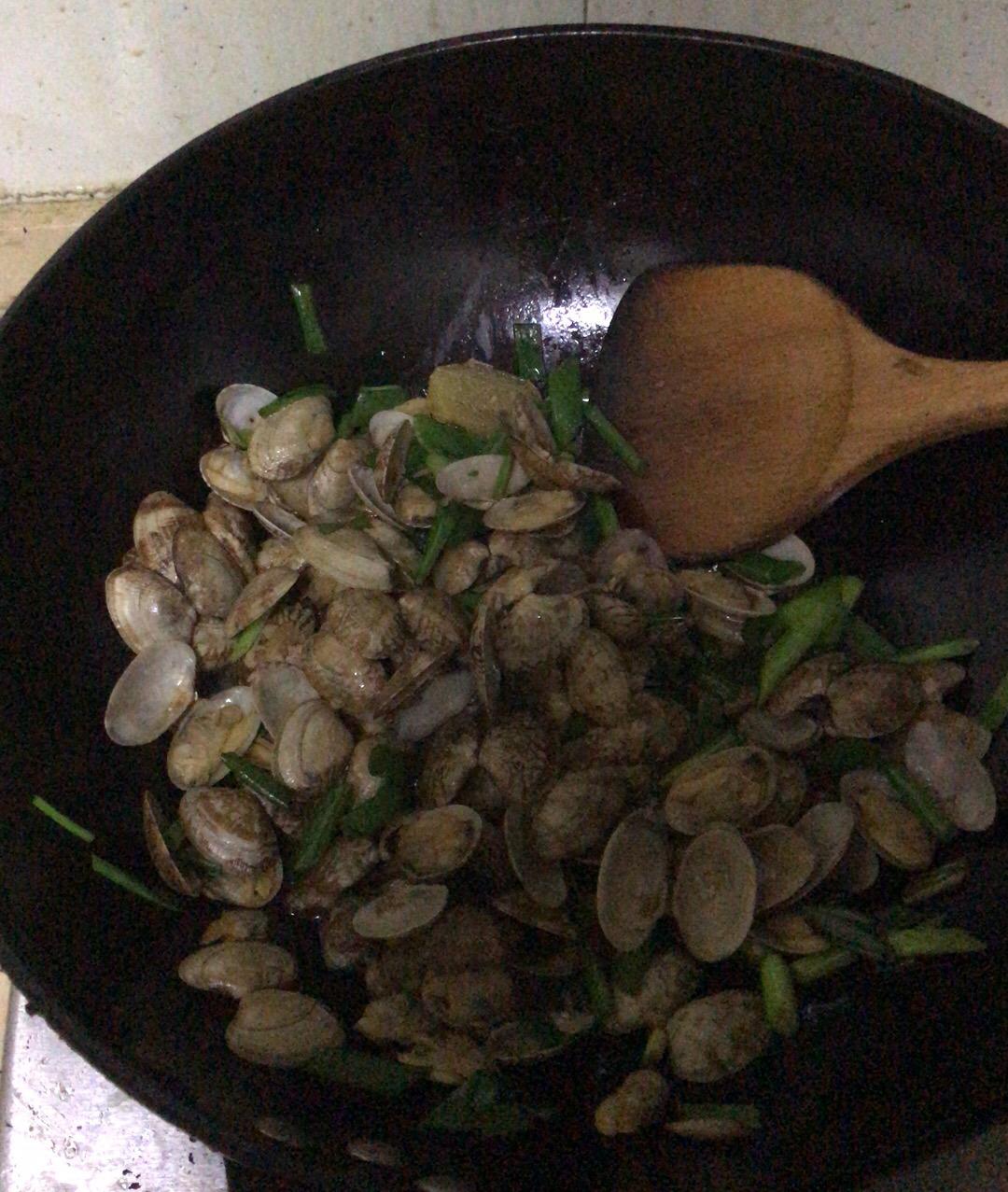 5分钟快手菜❗️秒杀路边摊爆炒花甲～好吃到爆