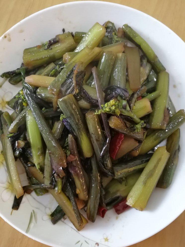 清炒红菜薹