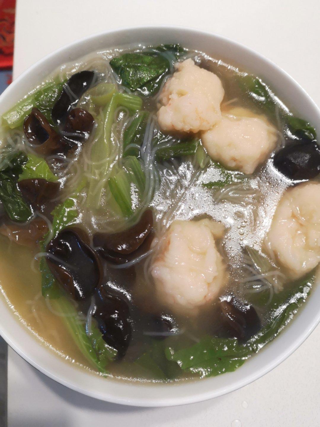 大力水手啦啦啦做的虾滑小白菜