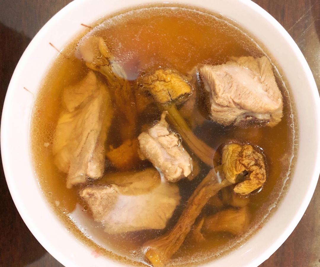 干松茸排骨汤