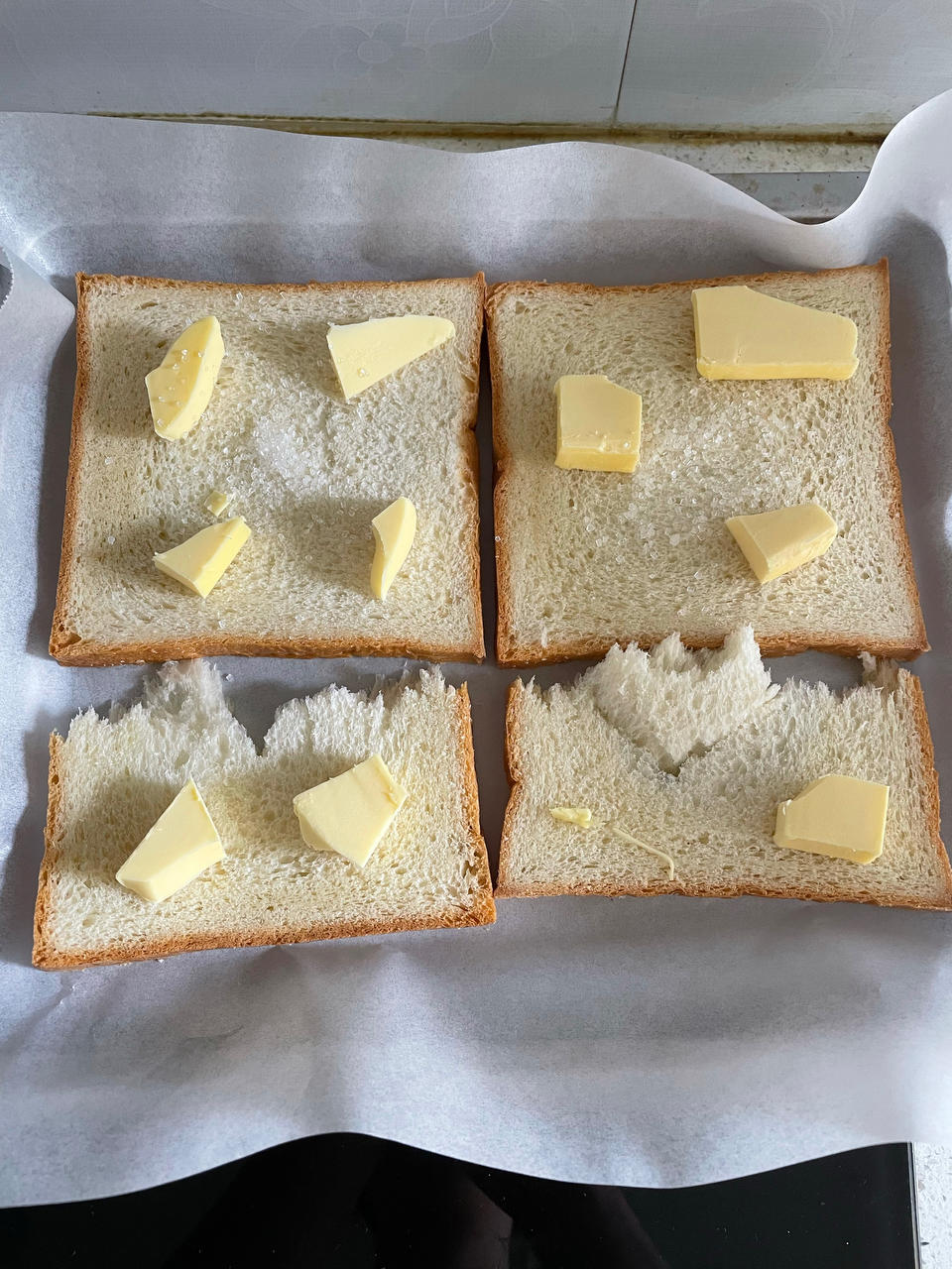 秒杀烧烤店!!幸福感爆棚的【烤面包片】夹心吐司的超神仙吃法！！！