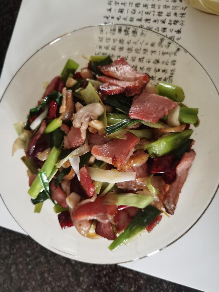 腊肉炒蒜苗