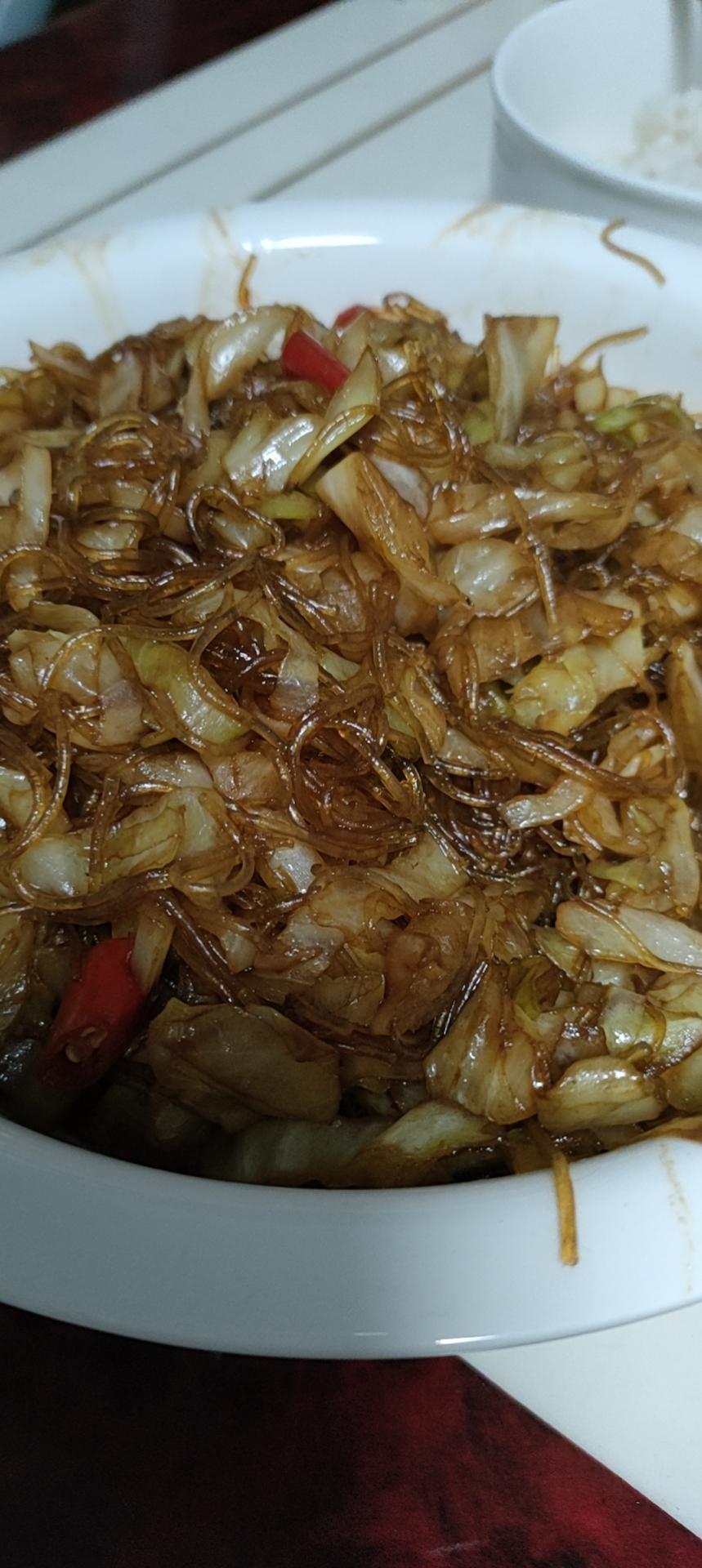 最近爱吃粉丝粉条～包菜炒粉丝