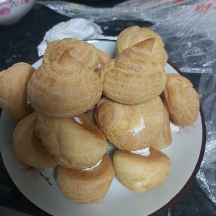 简单易成功的奶油小泡芙做法