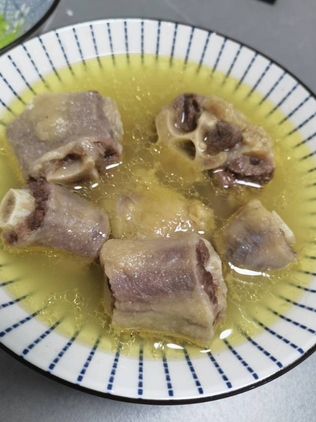 秋冬滋养-牛尾骨汤