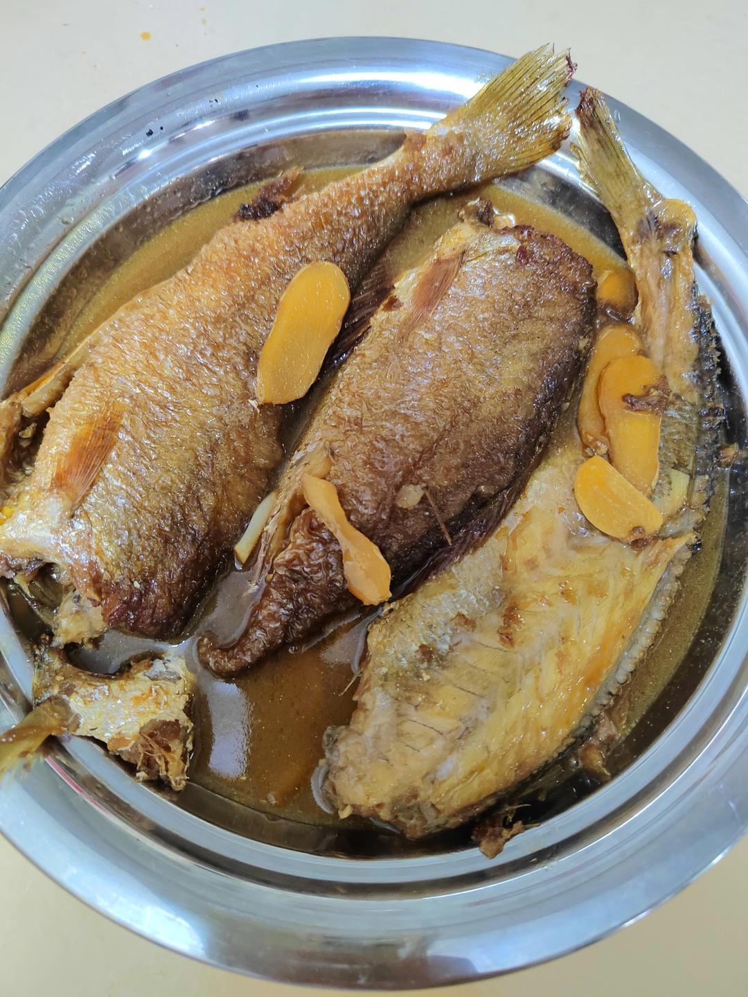 红烧黄鱼—鱼皮不破的小窍门