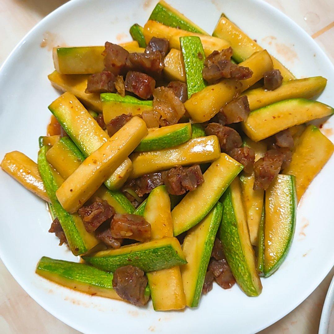 西葫芦怎么做爽脆可口还下饭？