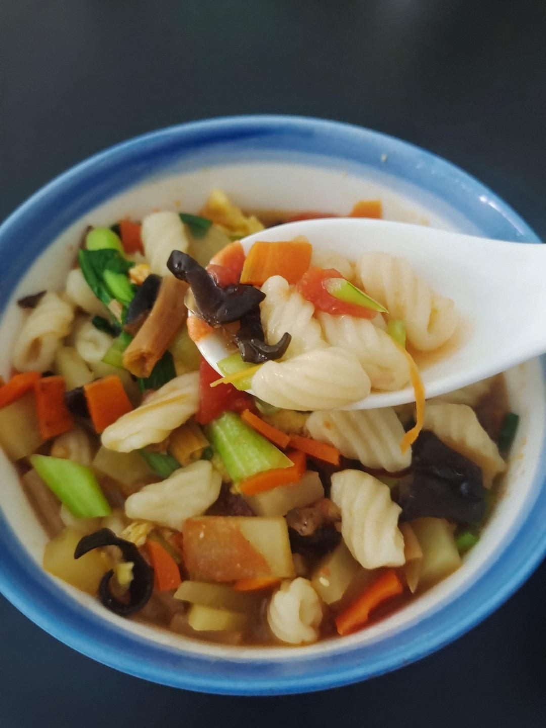 酸香热辣爽滑筋道的烩麻食